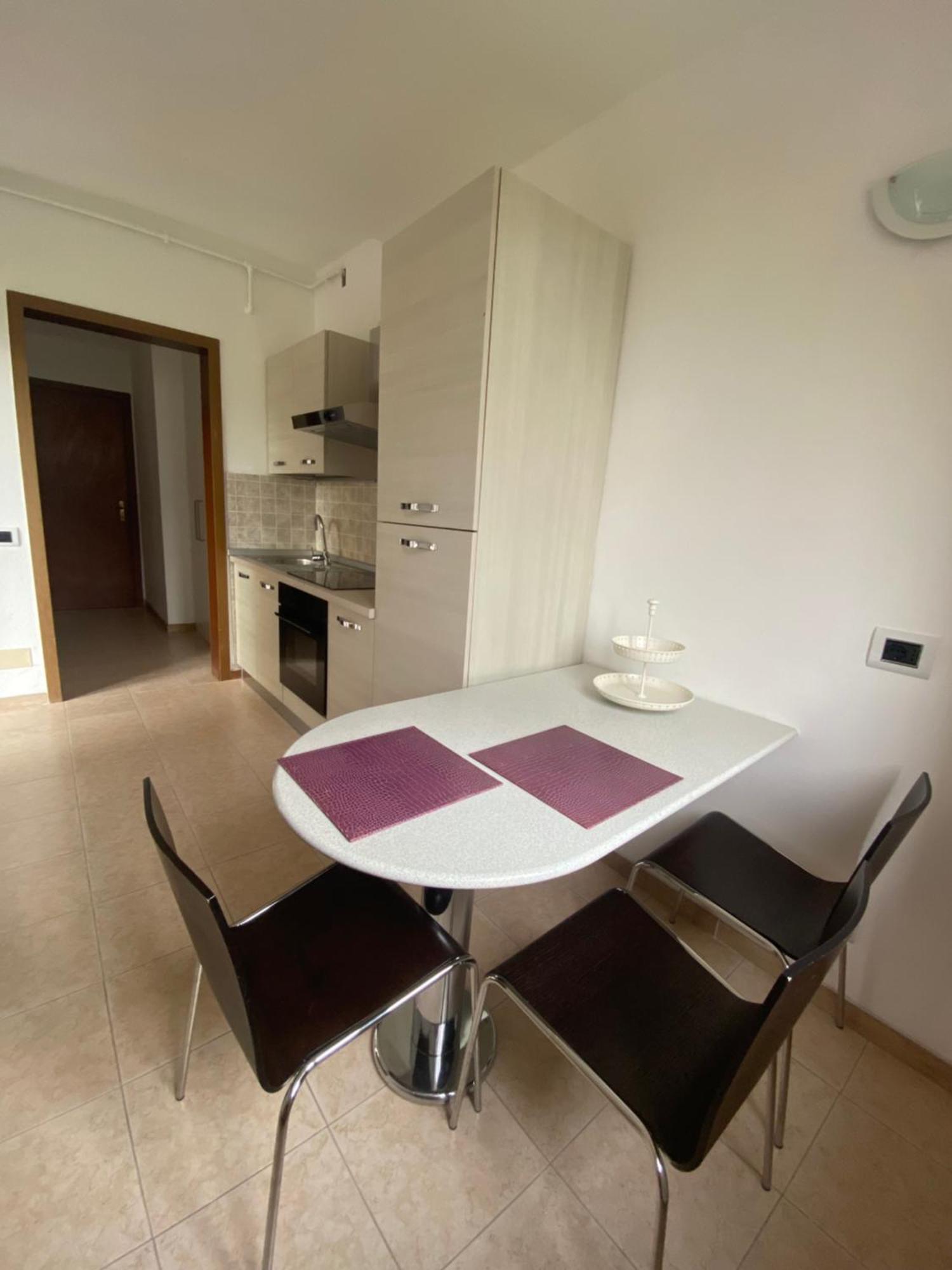 Peonia Apartment - Appartamento Vista Lago Lezzeno Eksteriør billede