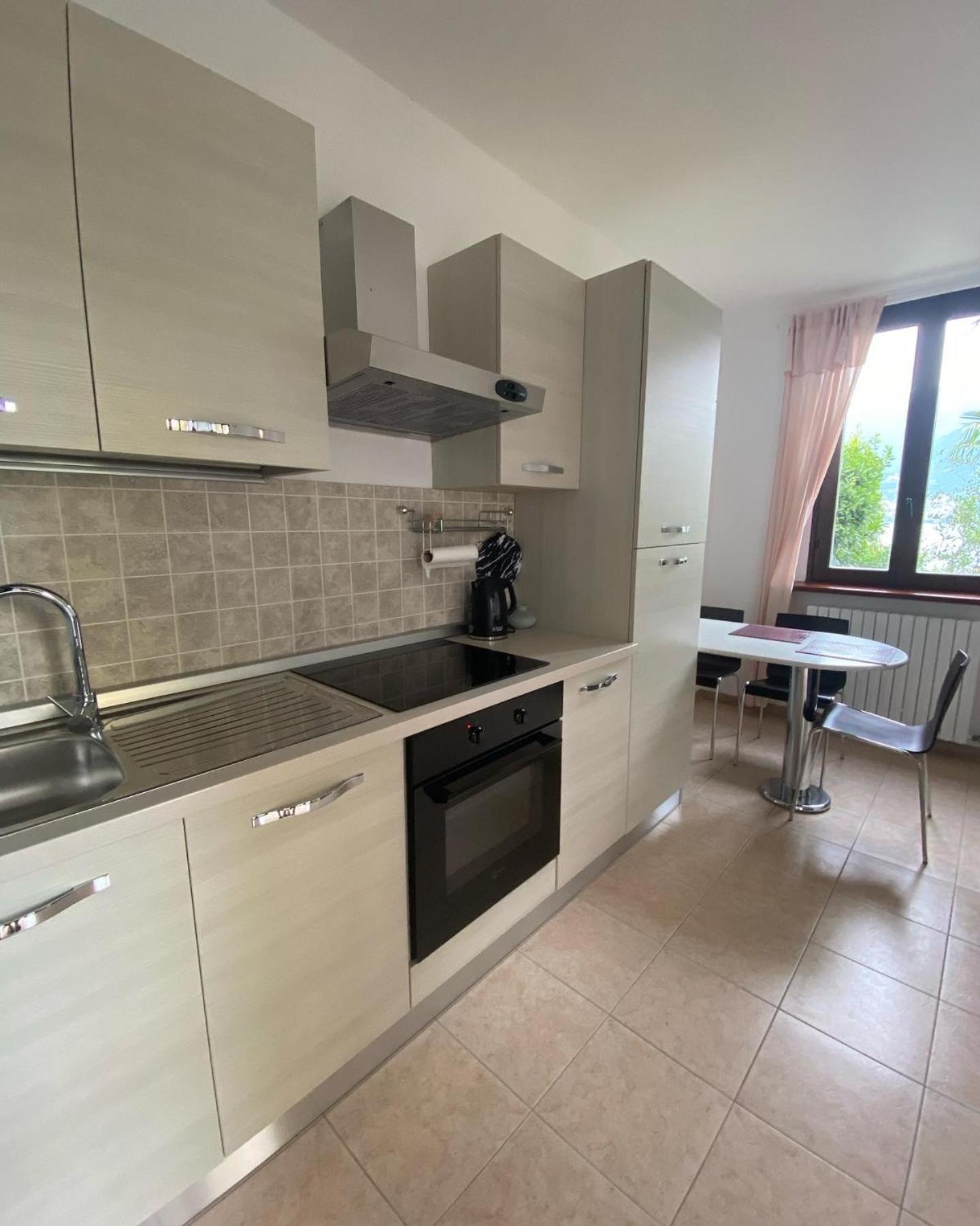 Peonia Apartment - Appartamento Vista Lago Lezzeno Eksteriør billede