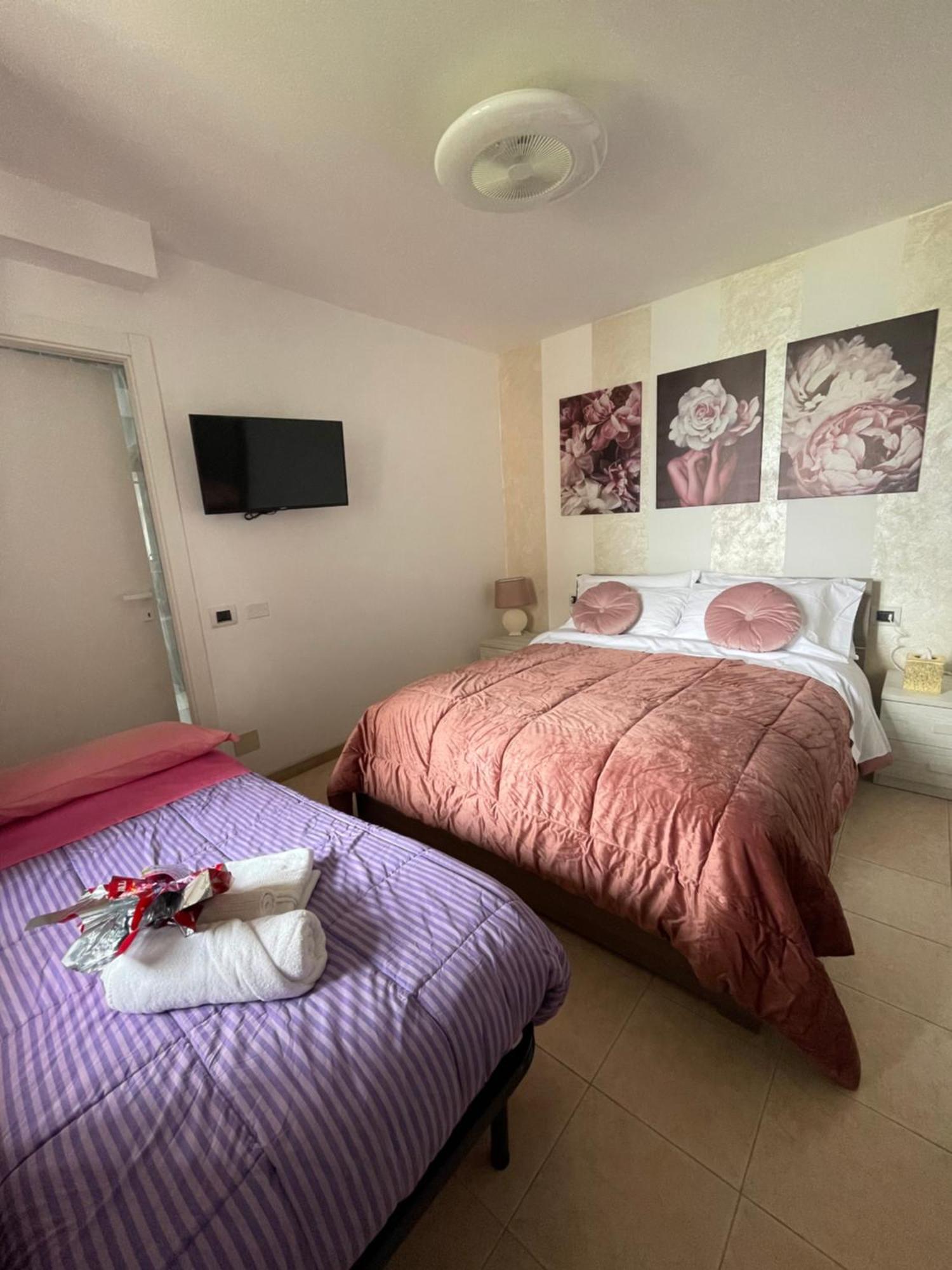 Peonia Apartment - Appartamento Vista Lago Lezzeno Værelse billede